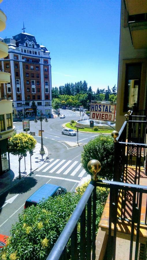 Hotel Hostal Oviedo León Exterior foto