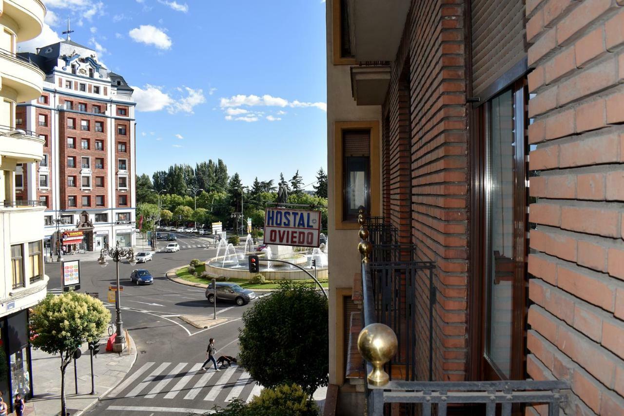 Hotel Hostal Oviedo León Exterior foto